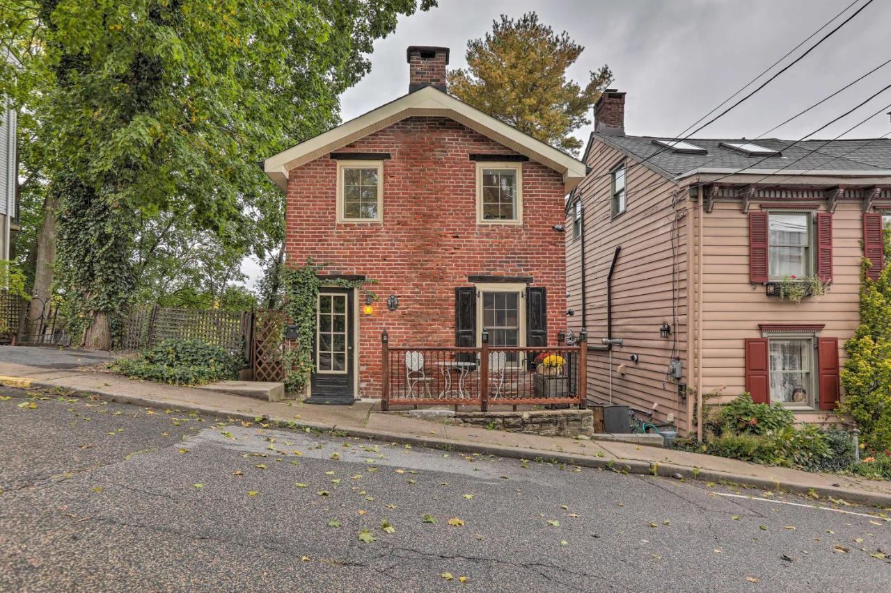 Historic Home In Lambertville Walk To Bridge Exterior photo
