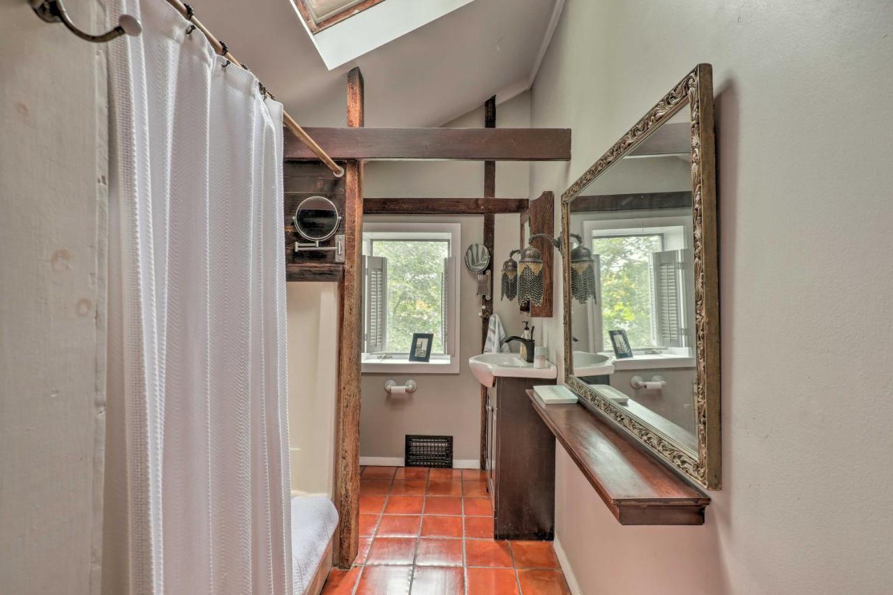 Historic Home In Lambertville Walk To Bridge Exterior photo